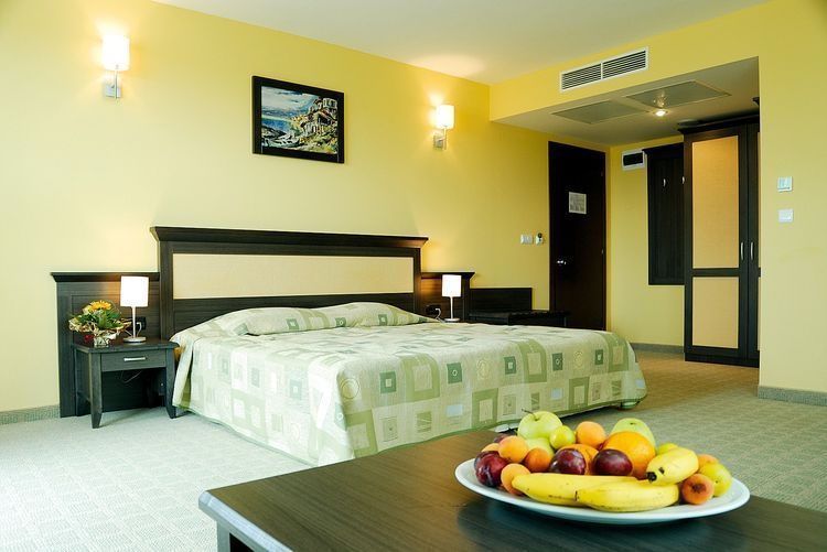 Кондиционер канальный Midea MTB-18HRN1-S MTB-18HRN1-S фото